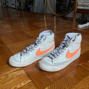 Nike Blazers - white and orange